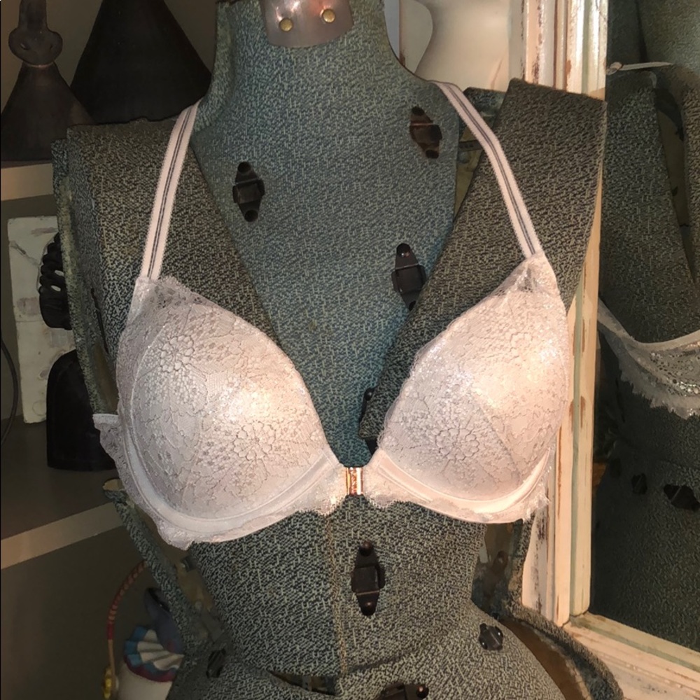 Brand New Victoria’s Secret 36B Bra